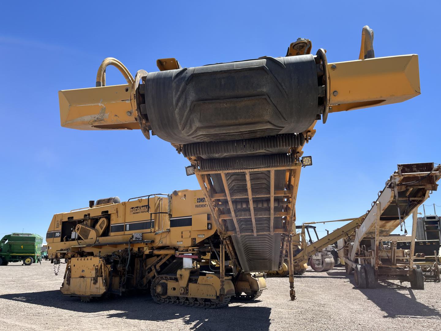 ./imagenes/INVOICE/2019/16581/RECUPERADORA DE ASFALTO CMI PR-800-71-2 (5).JPG